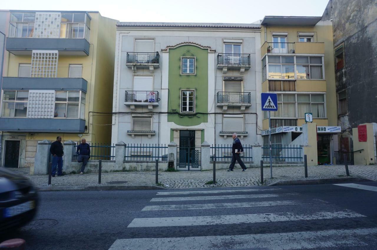 Room In Queluz 11 Minutes From Lisbon Exterior photo
